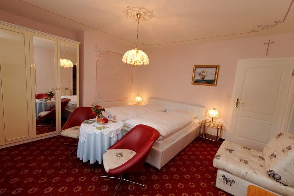 Hotel Garni Regina Goessweinstein Luaran gambar